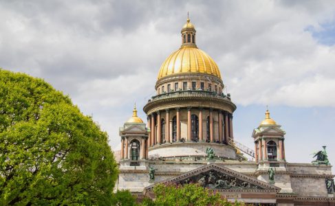 «Исаакия летящая громада…»